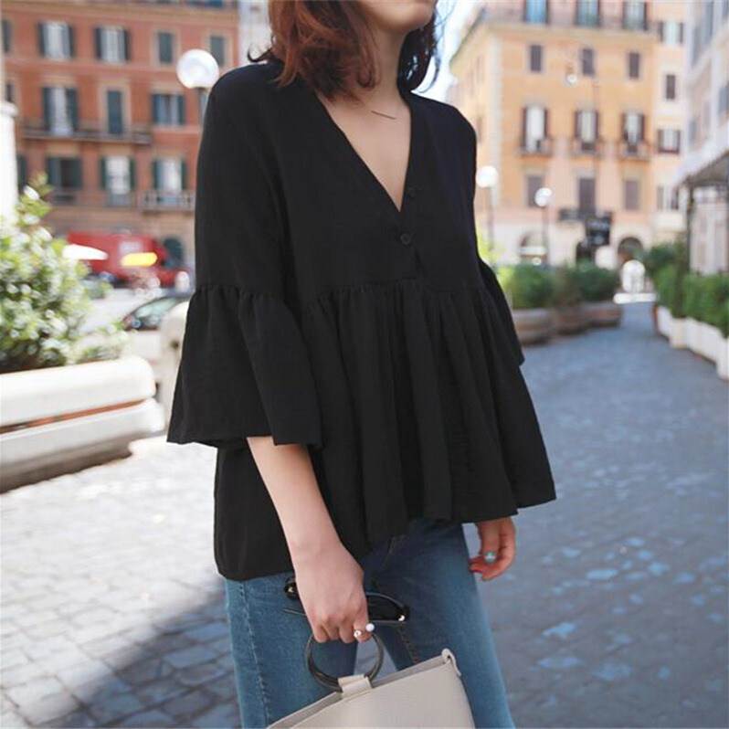 3-Quarter Sleeves - ブラウス シャツ カットソー トップス 5分袖 Vネック チュニック レディース かわいい 大人可愛い きれいめ こなれ感 シンプル カジュアル 主役級 存在感 個性的 韓国 オルチャン デート お出かけ ブラウス プルオーバー 体型カバー フレアスリーブ 薄手 ペプラム