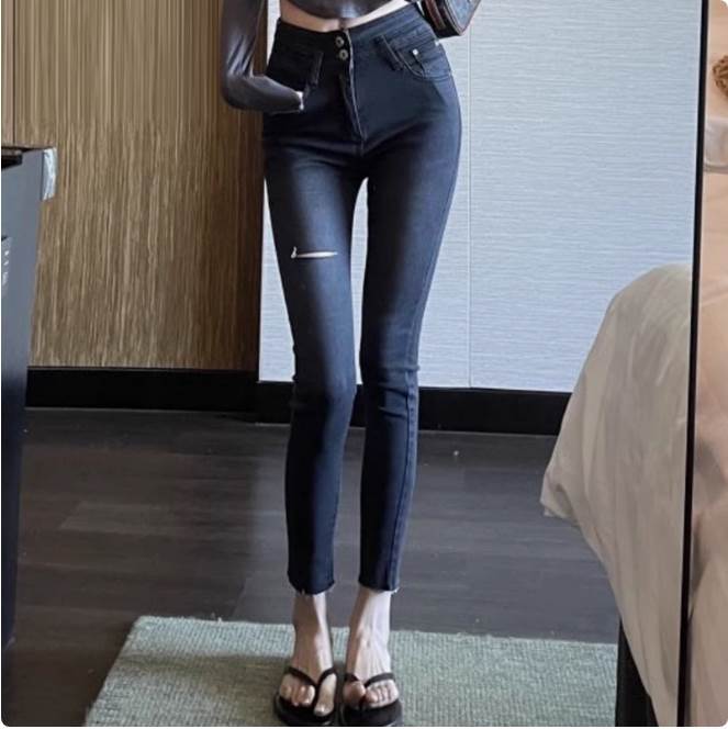 Straight Jeans - スキニーパンツ ボトムス アンクル丈 ハイウエスト レディース かわいい 大人可愛い きれいめ 上品 こなれ感 シンプル カジュアル 主役級 存在感 個性的 韓国 オルチャン デート お出かけ スキニーパンツ クロップド丈 ストレート ポケット ファスナー ストレッチ