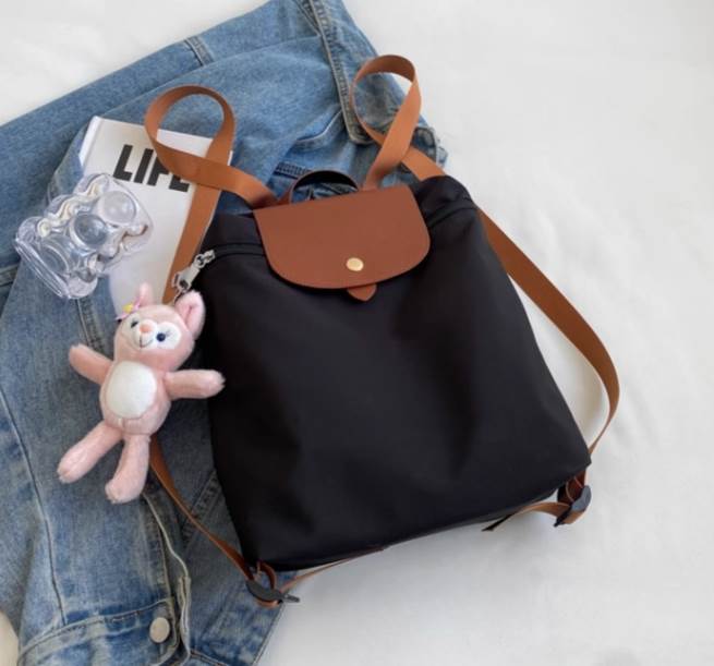 バッグ カバン レディース マザーズバッグ 肩がけ ラウンド ボタン チャーム ビニール 革 ナイロン 大..