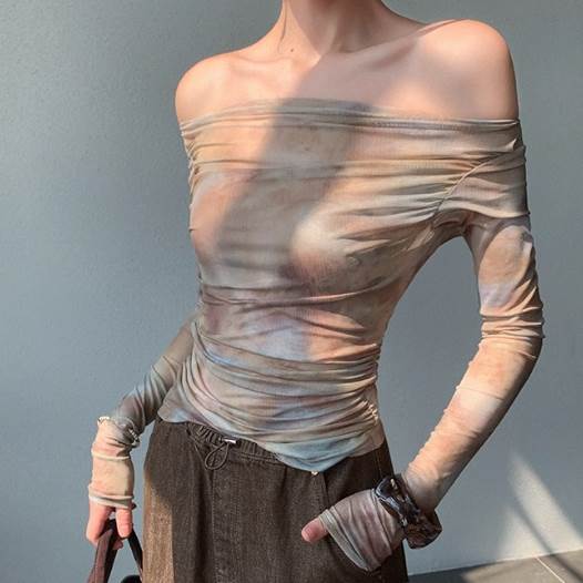 乐天商城 - レディース トップス ロンT カットソー 長袖 萌袖 オフショルダー スラッシュドネック オブリークネック タイト スリム 細身 透け感 伸縮性 大人可愛い きれいめ シンプル おしゃれ かっこいい エキゾチック こなれ感 個性的 クール 主役級 存在 韓国 オルチャン