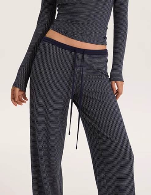 レディース パンツ ボトムス スウェット ジャージ 部屋着 ロング セミフレア スリム ストレート ストリート かわいい シンプル こなれ感 ラフ スポーティー クラシカル ベーシック アクティブ ナチュラル ボーダー 韓国 送料無料 個性的 ボトムス 春 夏 秋 冬 オルチャン