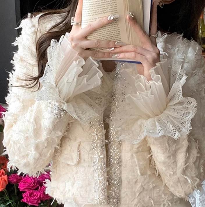 乐天商城 - レディース ジャケット 上着 ノーカラーコート ショート 萌袖 フリル袖 レース 刺繍 チュール シフォン フリル 前開き スパンコール オーガンジー コンサバ ボタン ヴィンテージ チュール シアー 大人可愛い きれいめ 送料無料 個性的 ジャケット 上品 韓国 オルチャン