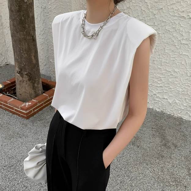 レディース トップス Tシャツ ノースリーブ クルーネック ストレート ストリート かわいい 大人可愛い シンプル カジュアル おしゃれ レトロ こなれ感 ラフ 都会的 ベーシック クール 抜け感 無地 夏 学生 学校 通学 送料無料 個性的 トップス 大人女子 韓国 オルチャン
