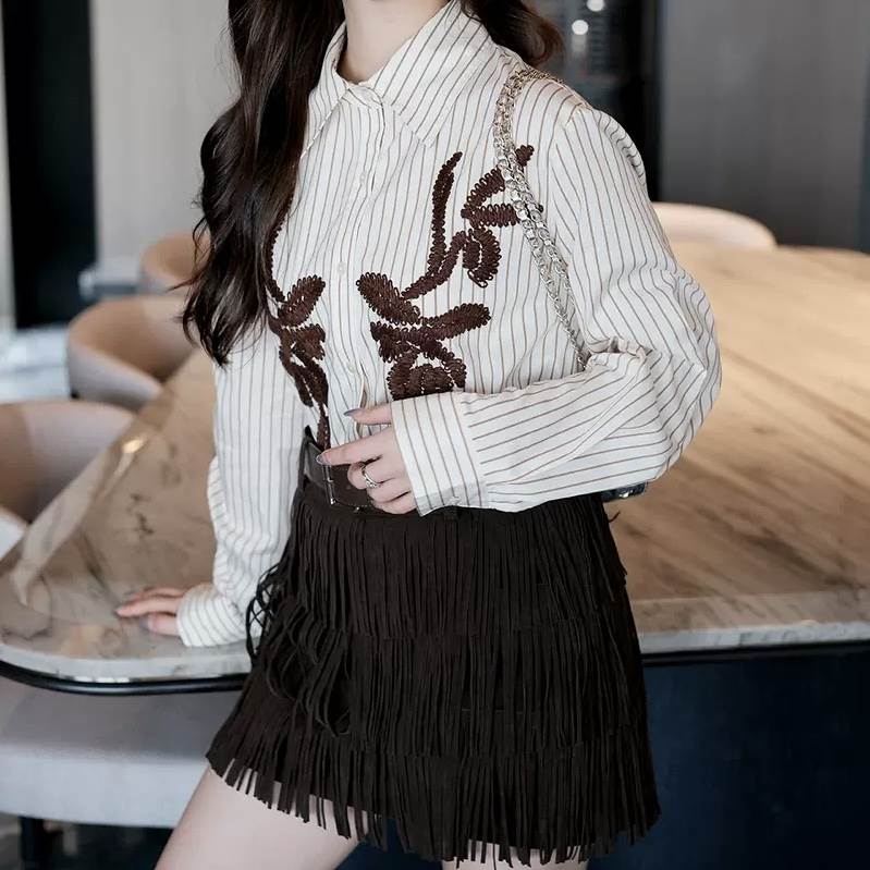 Long-Sleeved - レディース トップス カットソー ブラウス シャツ 長袖 萌袖 刺繍 刺しゅう フリンジスカート スリム 細身 かわいい 大人可愛い きれいめ シンプル カジュアル 上品 おしゃれ レトロ 大人女子 女子会 クラシカル 無地 送料無料 個性的 トップス 春 秋 冬 韓国 オルチャン