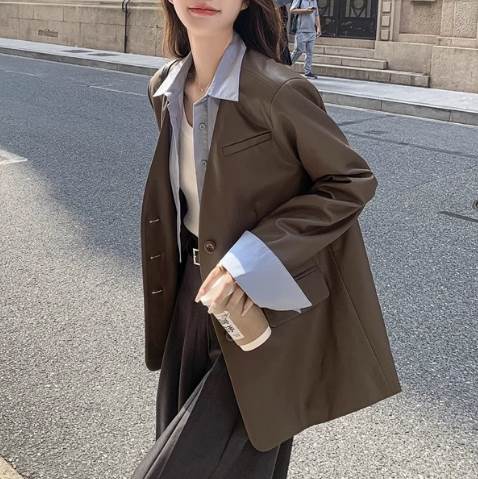 乐天商城 - レディース ジャケット 上着 羽織 レザージャケット 長袖 Vネック セミフレア Aライン レザー フェイクレザー 大人可愛い きれいめ シンプル 上品 おしゃれ かっこいい レトロ こなれ感 フォーマル とろみ感 抜け感 送料無料 個性的 ジャケット ヴィンテージ 韓国 オルチャン