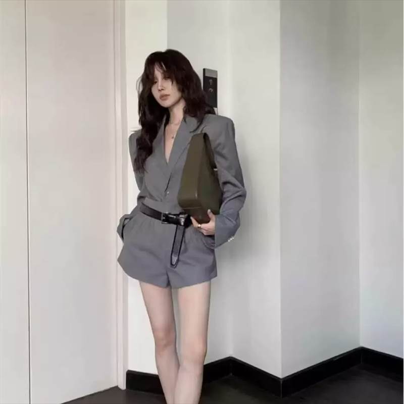 セットアップ 定番 ボトムス パンツ ジャケット ズボン スーツ ストレートパンツ ハーフパンツ 袖あり 長袖 襟付き ゆったり ストレート Iライン 前開き 上下セット 2点セット ツーピース きれいめ シンプル カジュアル 大人 大人カジュアル 韓国 オルチャン