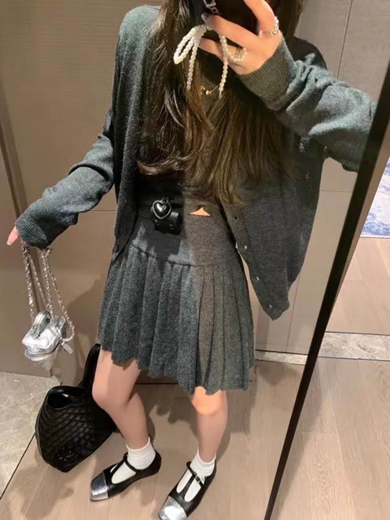 セットアップ 3点セット レディース スカート トップス ニット セーター カーディガン プルオーバー 羽織 前開き プリーツスカート ミニ ショート 半袖 長袖 ラウンドネック スリム 細身 Aライン フェミニン ハイウエスト リブニット ボタン 韓国 オルチャン