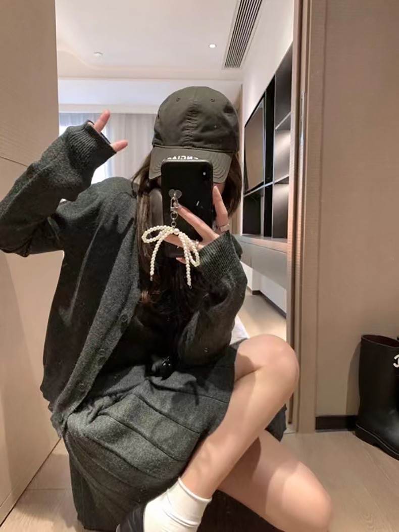 セットアップ 3点セット レディース スカート トップス ニット セーター カーディガン プルオーバー 羽織 前開き プリーツスカート ミニ ショート 半袖 長袖 ラウンドネック スリム 細身 Aライン フェミニン ハイウエスト リブニット ボタン 韓国 オルチャン