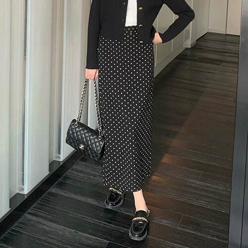 樂天商城 - レディース スカート ボトムス ロング ストレート Iライン フェミニン ハイウエスト バックファスナー バックスリット かわいい 大人可愛い きれいめ シンプル カジュアル 上品 おしゃれ レトロ こなれ感 ドット柄 送料無料 個性的 スカート モダン 抜け感 韓国 オルチャン
