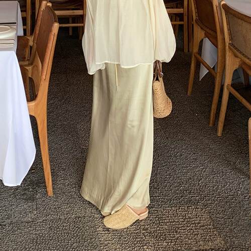 レディース スカート ボトムス ロングスカート ロング マキシ Aライン フェミニン ハイウエスト かわいい 大人可愛い きれいめ シンプル カジュアル 上品 おしゃれ こなれ感 ガーリー エレガント 抜け感 ラブリー キュート ベーシック ナチュラル 韓国 オルチャン