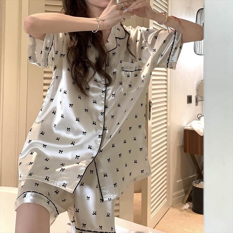 Rakuten - セットアップ レディース ルームウェア パジャマ 寝巻き ショートパンツ 半袖 Vネック 襟付き オーバーサイズ 前開き ボタン リボン かわいい 大人可愛い サイズ豊富 柄あり 大人 きれいめ シンプル カジュアル おしゃれ 送料無料 個性的 セットアップ ラフ 韓国 オルチャン