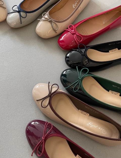 レディース 靴 パンプス フラットシューズ ぺたんこシューズ ぺたんこパンプス かわいい 大人可愛い きれいめ シンプル カジュアル 上品 フォーマル 清楚 通勤 オフィス ビジネス カラバリ豊富 フリーサイズ 無地 リボン 送料無料 個性的 パンプス おしゃれ 韓国 オルチャン