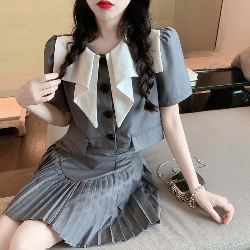 2セット レディース スカート トップス ミニ 半袖 ラウンドネック スリム 細身 Aライン プリーツ ハイウエスト ボタン かわいい 大人可愛い カジュアル おしゃれ レトロ ガーリー ラブリー キュート 学生風 無地 夏 学生 学校 通学 デート お出かけ 韓国 オルチャン