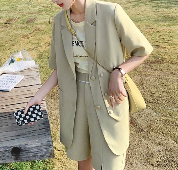 セットアップ ジャケット ショートパンツ 2点セット 上下セット レディース ジャケット パンツ ボトムス スーツ アウター 上着 テーラードジャケット ショート 半袖 Vネック 襟付き オーバーサイズ ポケット ハイウエスト 前開き かわいい 大人可愛い きれいめ シンプル