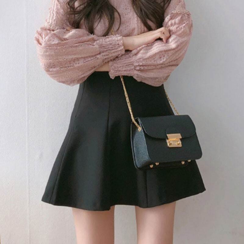 ミニ スカート フレア レディース ボトムス 人気 コーデ 流行 ハイウエスト シンプル 無地 綿 コットン サイド ジッパー Aライン 台形 美シルエット 大人 かわいい おしゃれ セクシー 通勤 通学 学生 お出かけ デート 旅行 休日 普段使い 普段着 着回し 2 韓国 オルチャン