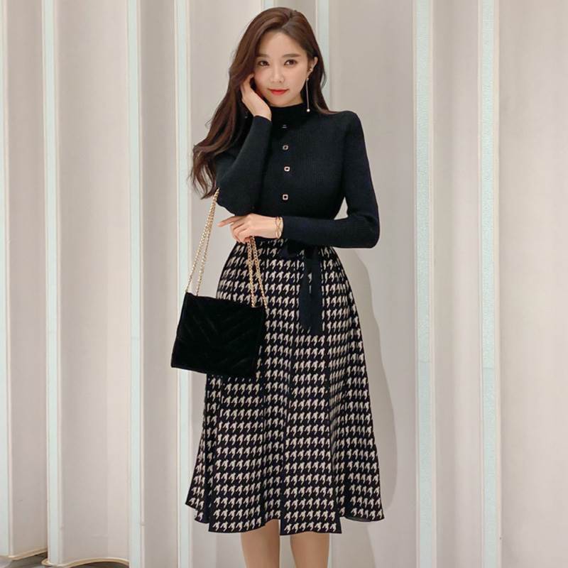 レディース ワンピース 千鳥格子 リブ ニット ドッキング デザイン コーデ風 膝下 ひざ下 ミディ丈 スタンドカラー 半ハイネック ウエストリボン ウエストマーク ハイウエスト 切り替え プリーツ フロントボタン 長袖 袖あり タイト 美スタイル 主役級 韓国 オルチャン