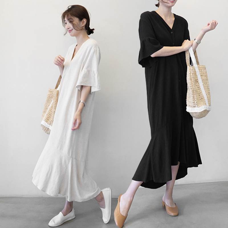 乐天商城 - レディース ワンピース Vネック 五分袖 ロング フィッシュテール 裾 フレア 綿 リネン 麻 コットン 半袖 袖あり 襟なし シンプル フロントボタン ゆったり ルーズ 体型カバー こなれ感 おしゃれ お洒落 マタニティ ママ 公園デビュー 大人 通勤 お出かけ モノトーン