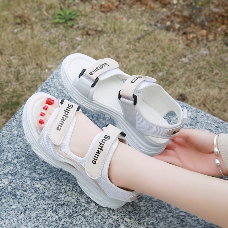 Rakuten - レディース サンダル 人気 通販 フラット シューズ 厚底 5cm 3cm ヒール 厚底 フラット 歩きやすい 履きやすい 軽い 走れる 大人 可愛い シンプル カジュアル おしゃれ かっこいい スポーティー ボーイッシュ 無地 春 夏 1代 2代 3代 通学 学生 デ 韓国 オルチャン