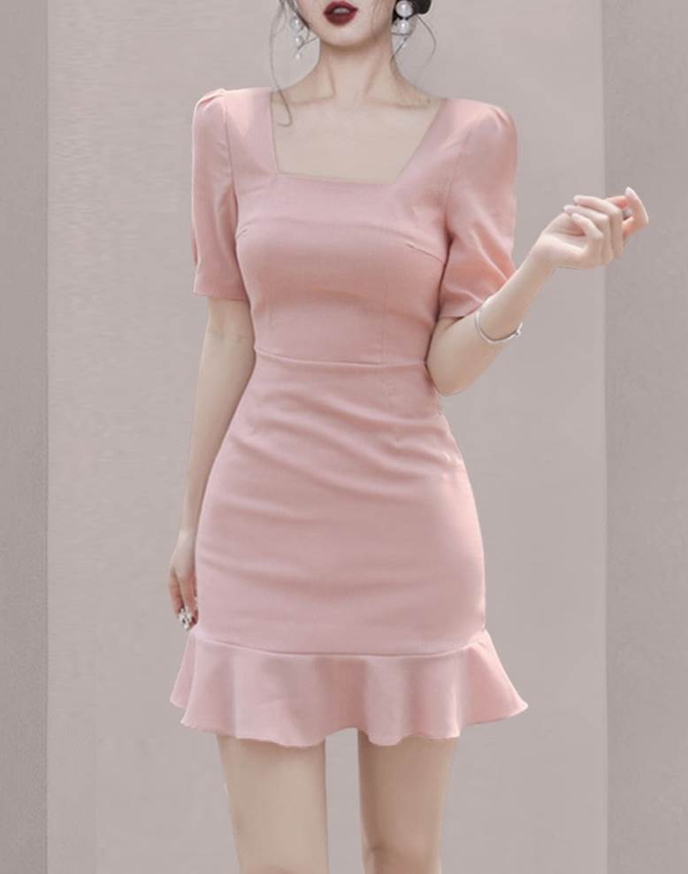 ミニ ドレス レディース ワンピース スクエアネック ショート丈 半袖 タイト スリム フリル 切り替えデザイン スタイルアップ 脚長効果 かわいい 大人 きれいめ シンプル おしゃれ キュート ガーリー お出かけ デート パーティー お呼ばれ 二次会 ピ 韓国 オルチャン