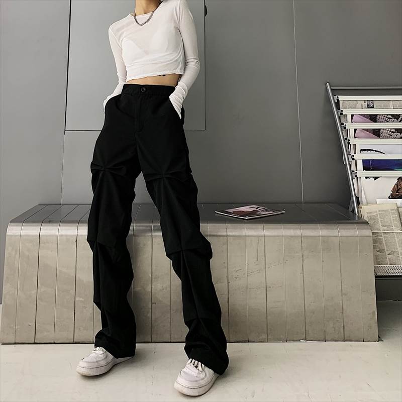 乐天商城 - ボトムス レディース 秋 ズボン ゆったり 動きやすい パンツ ロング ハイウエスト シンプル 無地 ポケット付き ギャザー タック デザイン ボタン ジッパー ファスナー カジュアル モード系 ストリート ボーイッシュ メンズライク クール かっこいい おしゃれ 通勤 通学 休日