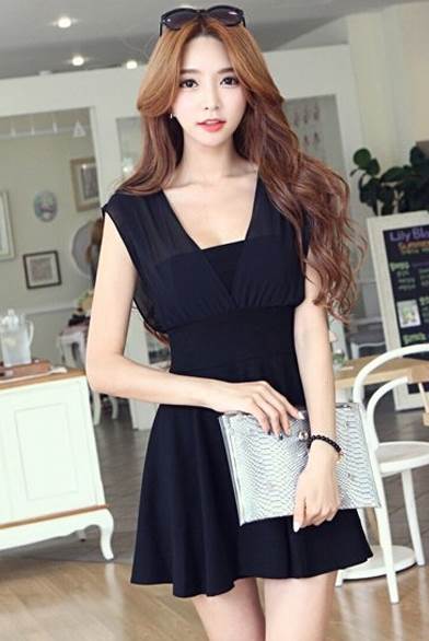 Aライン ドレス レディース 黒 ミニ丈 結婚式 演奏会 韓国 オルチャン スクエアネック フレア 上品 エレガント 華やか きれいめ かわいい シンプル カジュアル おしゃれ 着痩せ 細見え 着回し 合わせやすい 休日 旅行 デート パーティー イベント 女子会 韓国 オルチャン