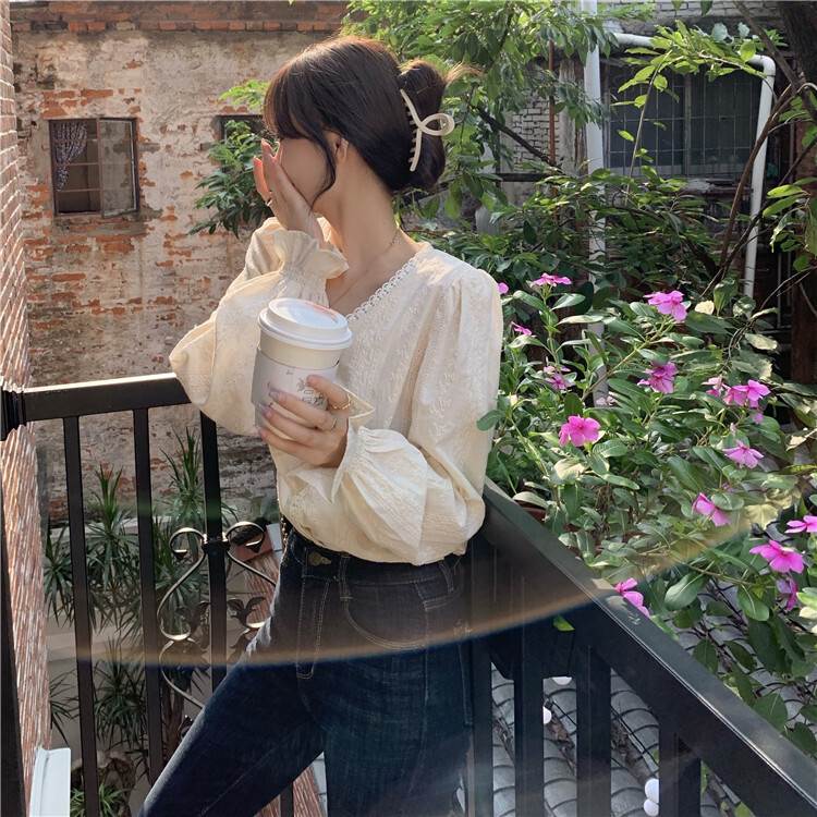 トップス シャツ レディース 夏 カジュアル 普段着 爽やか マザーズ 婦人服 文学 刺繍 ネック ライン 刺繍 半袖 Tシャツ 女性 ソリッドカラー ラン タンス リーブ Tシャツ ベビー ドール 女性