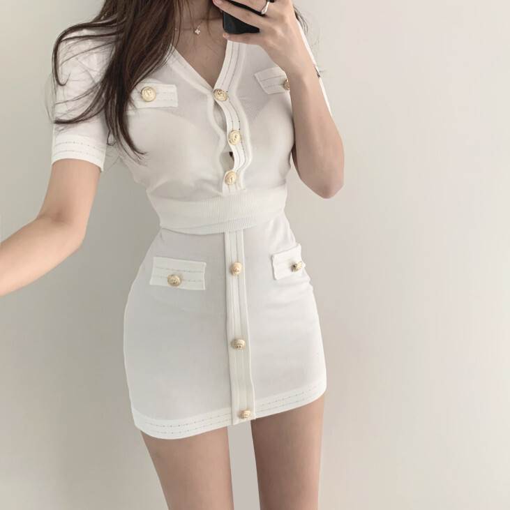 セットアップ 半袖 レディース 春 夏 2点 上下 セット トップス スカート ミニ Vネック ボタン 韓国 オルチャン 可愛い シンプル カジュアル おしゃれ 着痩せ 細見え 着回し 合わせやすい おうち時間 休日 デート パーティー イベント 女子会 OL 学生 大学生 ママ 通勤 通学