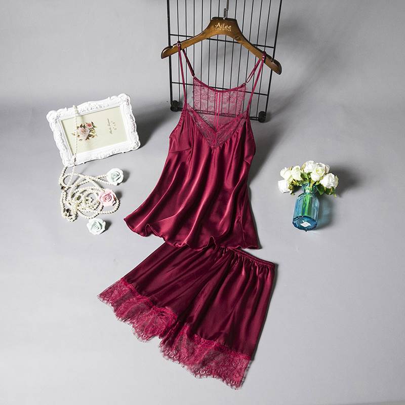 レディース パジャマ ルームウェア 人気 通販 おすすめ 部屋着 寝巻き ナイトウェア ショート丈 袖なし Vネック レース ポリエステル 上下セット 2点 セット ツーピース 大人 可愛い セクシー きれいめ シンプル 大人 上品 おしゃれ 大人女子 ラブリー キュート デート 黒 赤