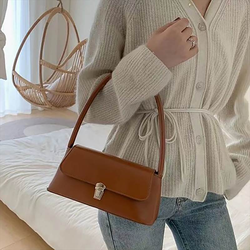 スクエア ハンドバッグ レディース かばん 台形 持ちやすい 光沢 合成皮革 PU 大人 可愛い 女子 きれいめ 上品 シンプル カジュアル ブラック ダークブラウン ライトブラウン カーキ 系 大人可愛い 韓国 オルチャン 個性的 デザイン おしゃれ