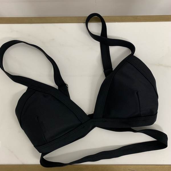 三角 ビキニ レディース ノンワイヤー パッド付き 上下セット ローライズ 大人 胸元 スタイルアップ かわいい かっこいい シンプル クール M L XL 黒 夏 海 プー 韓国 オルチ 韓国 オルチャン