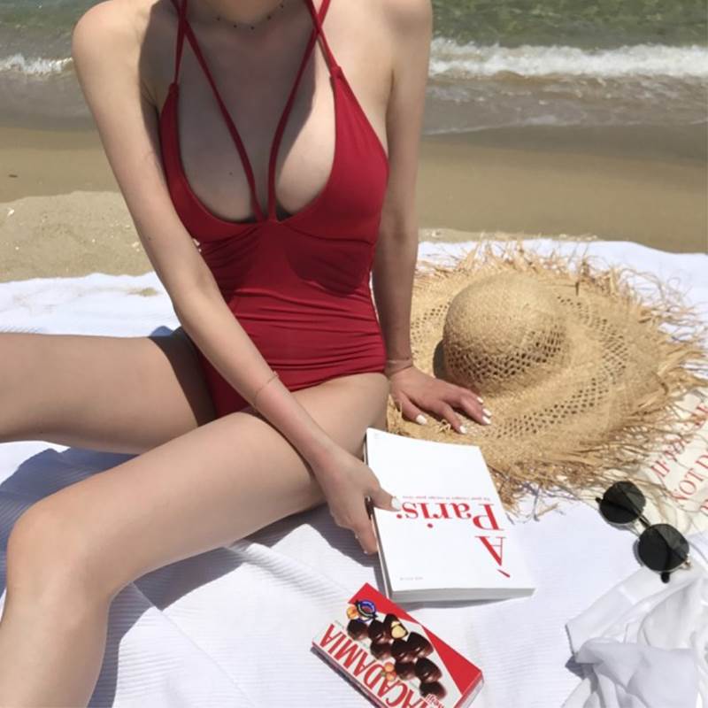 水着 ワンピース レディース 2色展開 ホルターネック 紐 ウエストマーク 切り替え バックシャン バックコンシャス 胸元 谷間 谷間魅せ かわいい セクシー シンプル カジュアル ゴー 大人可愛い 韓国 オルチャン 個性的 デザイン おしゃれ