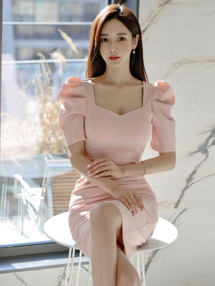 ドレス dress パーティードレス 結婚式ドレス 二次会ドレス 膝丈ドレス キャバドレス キャバ ワンピ タイトドレス 膝丈 ひざ丈 袖あり 半袖 パフスリーブ スクエアネック Iライン タイト 切り替えデザイン ウエストマーク バックスリット かわいい 大人可愛い きれいめ