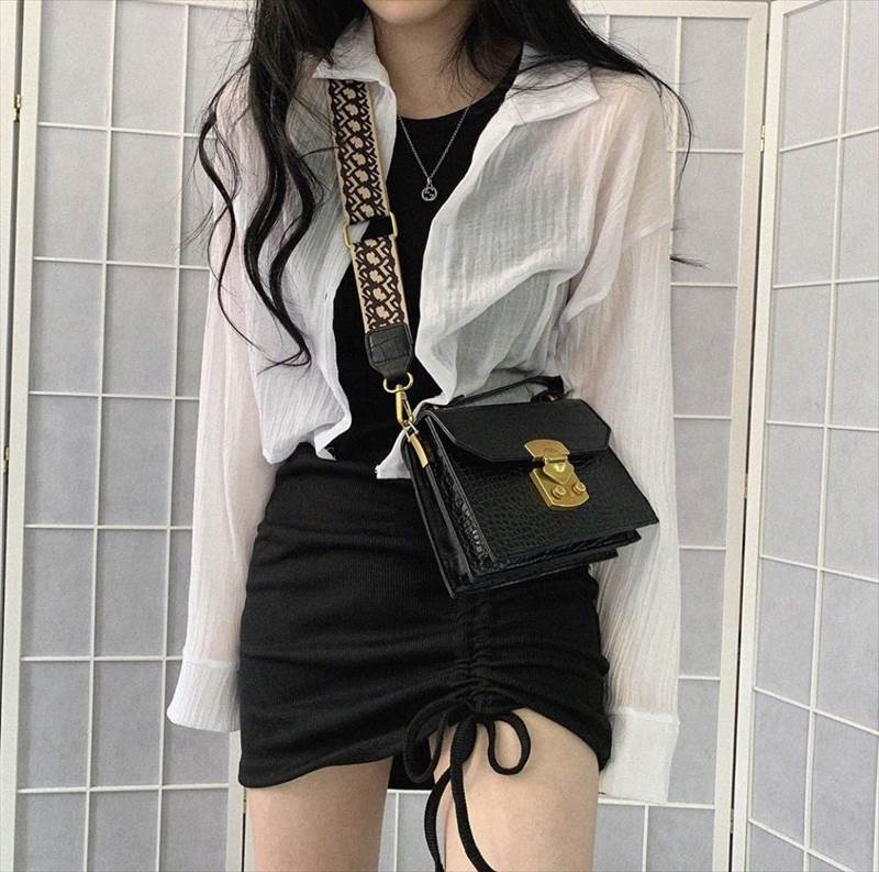 シャーリング ミニ丈 レディース キャミソール ワンピース 膝上 袖なし ノースリーブ ラウンドネック 襟なし スリム 細身 Aライン リボン ハイウエスト かわいい 大人可愛い シンプル カジュアル 大人 おしゃれ 無地 春 夏 秋 1代 2代 通勤 学生 通学 デート 上品 個性的