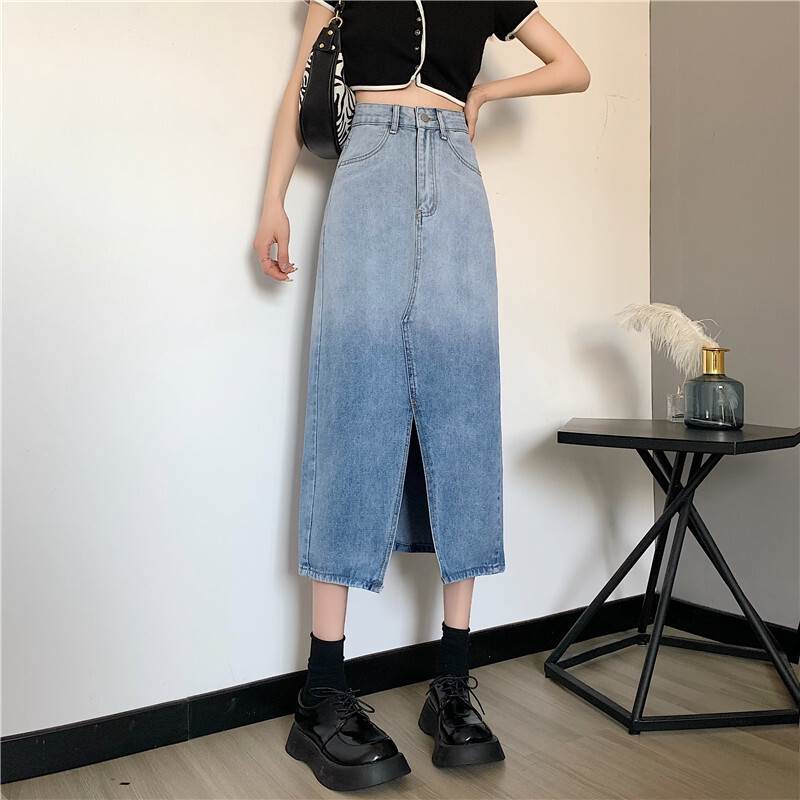 グラデーション スリット入り ミモレ デニムスカート スカート ボトムス 膝下 ミモレ丈 Aライン スリット ポケット ハイウエスト デニム ブルーデニム かわいい 大人可愛い シンプル カジュアル 大人 おしゃれ お洒落 大人女子 無地 春 夏 秋 冬 10代 20代 レディース