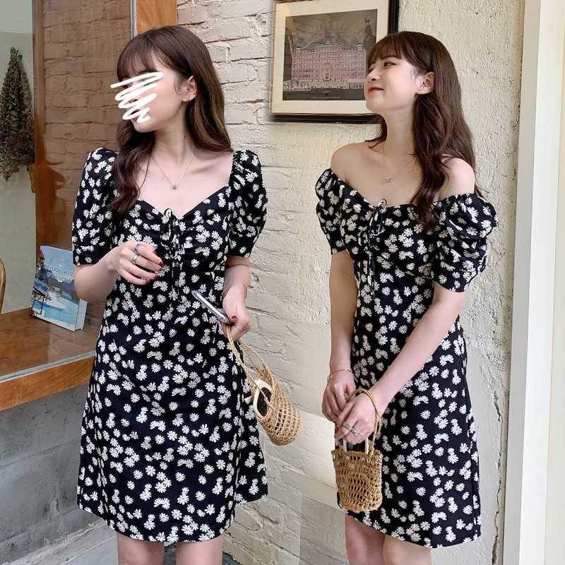 デイジー柄 スクエア オフショル 2way ワンピース ミニ ミニ丈 膝上 袖あり 半袖 パフスリーブ スクエアネック オフショルダー 襟なし Aライン かわいい 大人可愛い カジュアル 大人 おしゃれ お洒落 大人女子 ガーリー ルーズ 主役級 柄 花柄 フラワー 夏 10代 20代