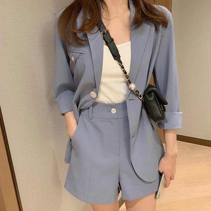 樂天商城 - セットアップ 3点セット 長袖 ジャケット ショートパンツ キャミソール トップス ボトムス パンツ ズボン 上着 インナー ショート丈 Vネック 襟付き ワイド Aライン ハイウエスト 前開き 上下セット スリーピース かわいい 大人可愛い シンプル カジュアル 大人