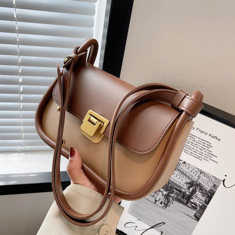 樂天商城 - レザー 肩掛け ハンド 2way ミニ ショルダーバッグ バッグ バック カバン かばん 鞄 ハンドバッグ ショルダー 肩がけ 手持ち スクエア型 四角 ファスナー PU かわいい 大人可愛い きれいめ シンプル カジュアル 大人 上品 おしゃれ お洒落 大人女子 無地 10代 20代