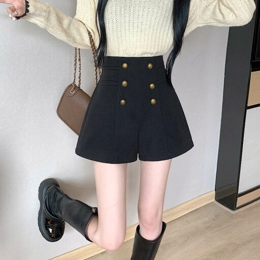 ダブルボタン ウール ハイウエスト ショートパンツ ボトムス パンツ ズボン ワイドパンツ ショート ショート丈 ワイド Aライン ハイウエスト かわいい 大人可愛い きれいめ シンプル カジュアル 大人 上品 おしゃれ お洒落 レトロ 大人女子 無地 春 秋 冬 10代 20代 ダブルボタン ウール ハイウエスト ショートパンツ ボトムス パンツ ズボン ワイドパンツ ショート ショート丈 ワイド Aライン ハイウエスト かわいい 大人可愛い きれいめ シンプル カジュアル 大人 上品 おしゃれ お洒落 レトロ 大人女子 無地 春 秋 冬 10代 20代