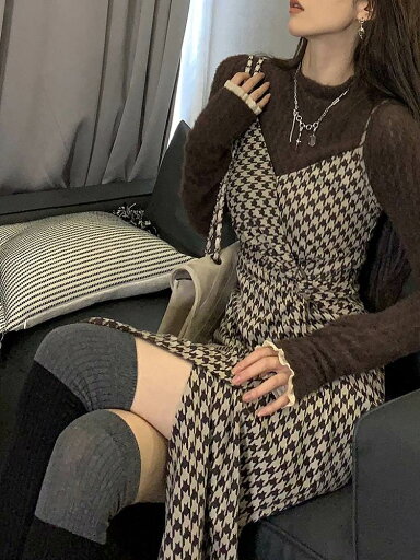 セットアップ 千鳥格子柄 キャミワンピ ニットセーター 2点セット トップス キャミソール ワンピース セーター ミモレ ミモレ丈 ノースリーブ Vネック 切り替えデザイン ハイウエスト リブニット ニット ツーピース かわいい 大人可愛い きれいめ カジュアル 大人 上品 セットアップ 千鳥格子柄 キャミワンピ ニットセーター 2点セット トップス キャミソール ワンピース セーター ミモレ ミモレ丈 ノースリーブ Vネック 切り替えデザイン ハイウエスト リブニット ニット ツーピース かわいい 大人可愛い きれいめ カジュアル 大人 上品