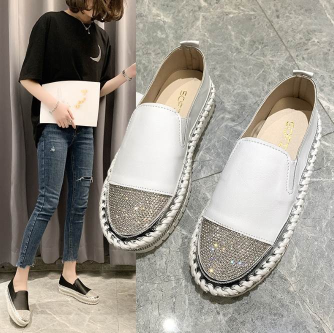 樂天商城 - スリッポン シューズ スリッポン レディースシューズ フラットシューズ 厚底 ラウンドトゥ ビジュー PU かわいい 大人可愛い きれいめ シンプル カジュアル 大人 上品 おしゃれ お洒落 エレガント きちんと感 キュート ガーリー 大人っぽい 女っぽ モダン 主役級 存在感