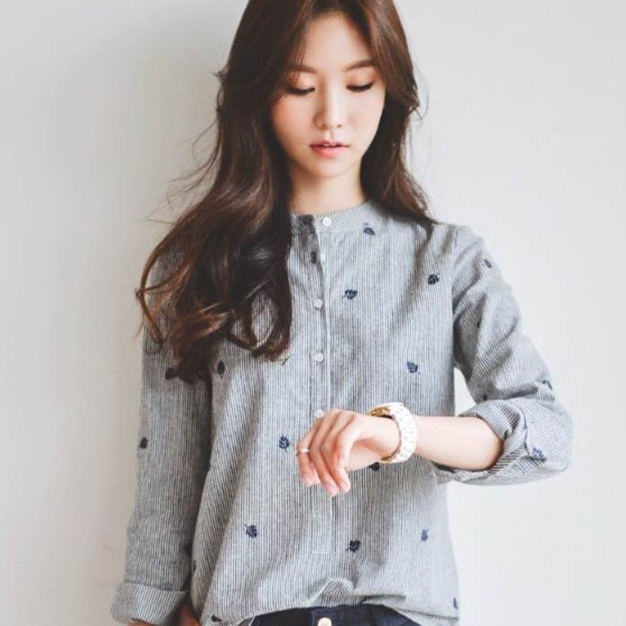 樂天商城 - トップス シャツ 長袖 スタンドカラー ストレート かわいい 大人可愛い きれいめ シンプル カジュアル おしゃれ お洒落 メンズライク ガーリー ストライプ リーフ柄 春 秋 10代 20代 30代 レディース 学生 通学 デート お出かけ ファッション サイズ S M L XL 2XL 3XL