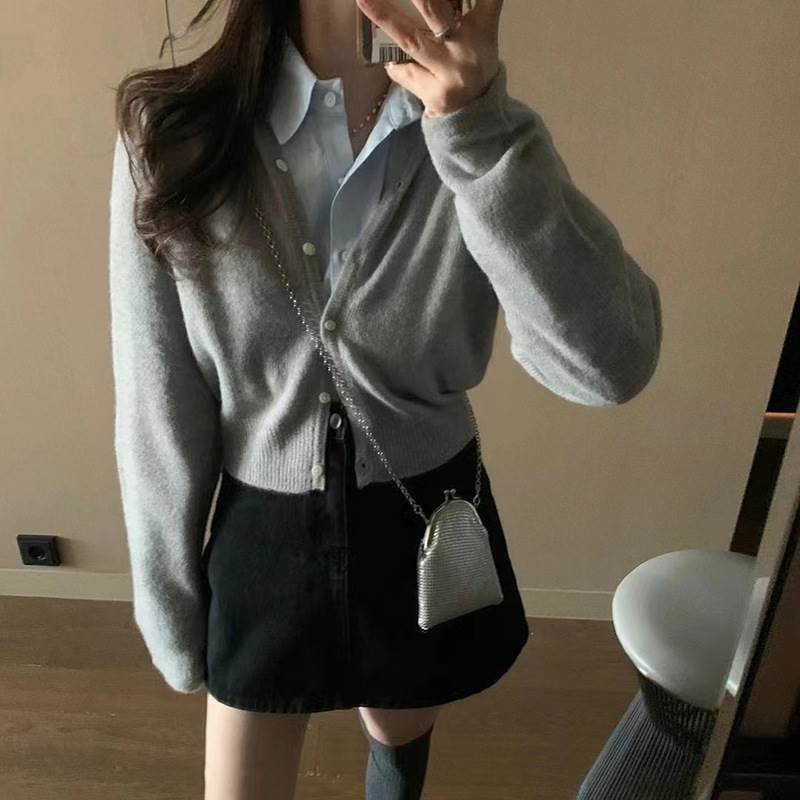 薄手 ラウンドネック ニットカーディガン レディース トップス ニット カーディガン 羽織 ミディアム 長袖 襟なし 前開き ボタン かわいい 大人可愛い きれいめ シンプル カジュアル おしゃれ こなれ感 無地 春 秋 ママ 通勤 学生 学校 通学 デート お出かけ 旅行 公園