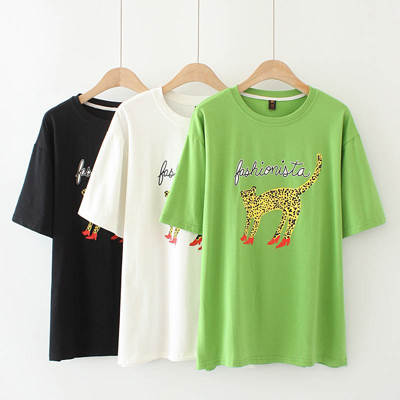 タイガープリントTシャツ トップス Tシャツ 袖あり 半袖 ラウンドネック かわいい 大人可愛い シンプル カジュアル 大人 おしゃれ お洒落 大人可愛い 大人女子 こなれ感 ラブリー キュート ガーリー 個性的 クール 主役級 柄 春 夏 秋 10代 20代 30代 レディース 学生 通学