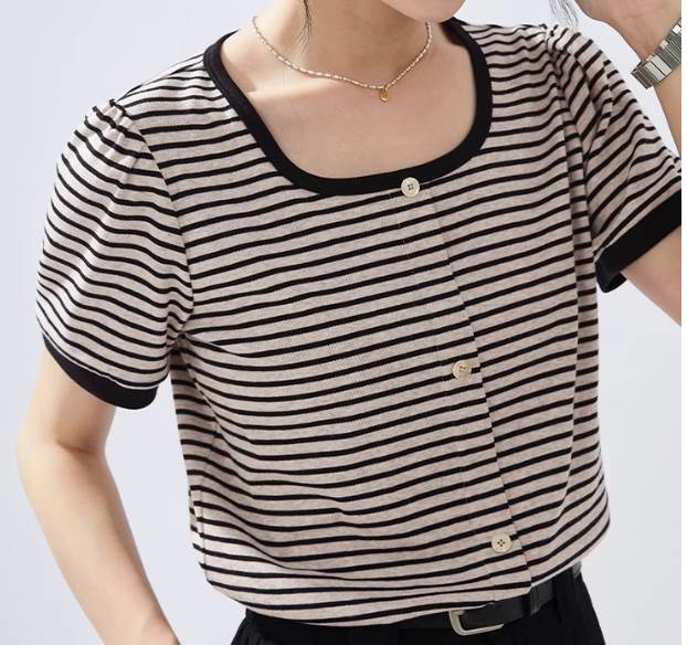 乐天商城 - レディース トップス シャツ カットソー Tシャツ 半袖 ラウンドネック クルーネック 襟なし スリム ボタン 大人可愛い きれいめ シンプル 上品 おしゃれ かっこいい ガーリー 主役級 存在感 都会的 クラシカル ベーシック