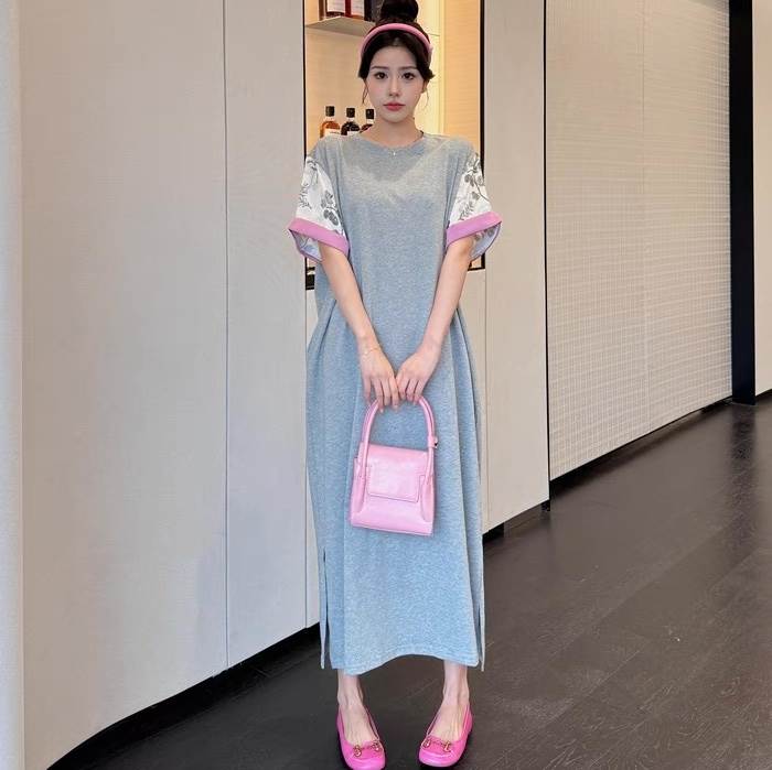 甘め 休日スタイル 夏コーデ ワンピース マキシ 半袖 ラウンドネック 切り替え ドッキング かわいい 大人可愛い カジュアル おしゃれ レトロ こなれ感 ガーリー 個性的 エレガント 抜け感 ヴィンテージ ラブリー キュート