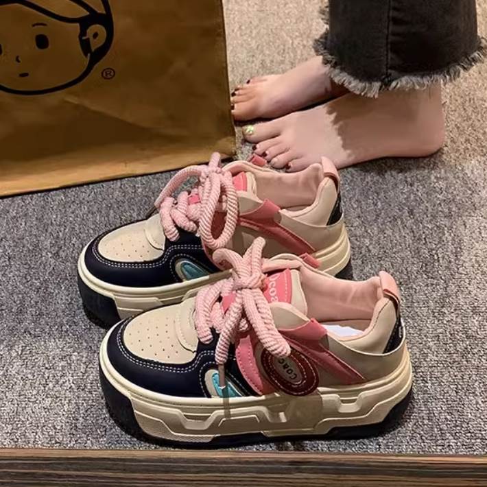 レディース スニーカー ランニング スポーツ ダンス 厚底 美脚 脚長 かわいい 大人可愛い シンプル カ..