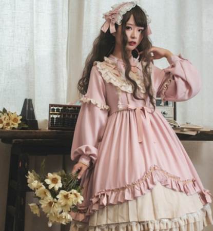 ドーリーフリルドレス ワンピース ドレス ミモレ丈 袖あり 長袖 ハイネック フレア フリル リボン 爽やか かわいい きれいめ 大人 上品 おしゃれ レトロ ラブリー キュート ガーリー 個性的 主役級 存在感 無地 春 秋 シーズンレス 誕生日 ハロウィン クリスマス