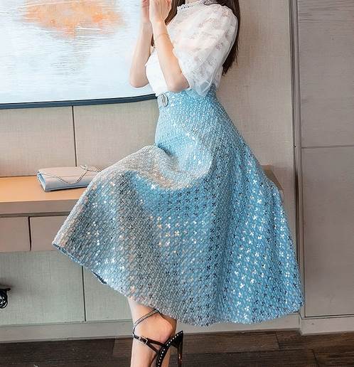 乐天商城 - スカート ボトムス フレアスカート 膝下 フレア Aライン ウエストマーク スパンコール ブルーデニム 大人可愛い きれいめ 大人 上品 おしゃれ 大人女子 ラブリー キュート エレガント 主役級 無地 春 秋 誕生日 謝恩会 二次会 20代 30代 40代 レディース デート