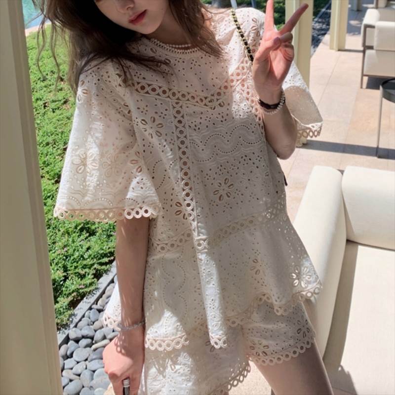 トップス ボトムス デート かわいい 大人可愛い きれいめ シンプル カジュアル 大人 上品 おしゃれ お洒落 大人女子 主役級 存在感 お出かけ 女子会 休日 旅行 着回し ファッション コーデ スタイル モテ トレンド 流行 インスタ映え