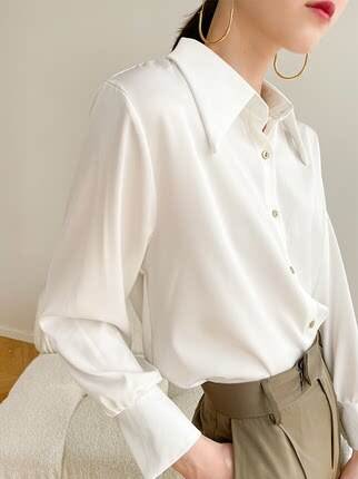 トップス デート シャツ ブラウス カットソー かわいい 大人可愛い きれいめ シンプル カジュアル 大人 上品 おしゃれ お洒落 大人女子 主役級 存在感 お出かけ 女子会 休日 旅行 着回し ファッション コーデ スタイル モテ トレンド 流行 インスタ映え